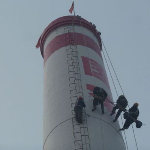 江陰煙囪刷色環公司 高空施工作業